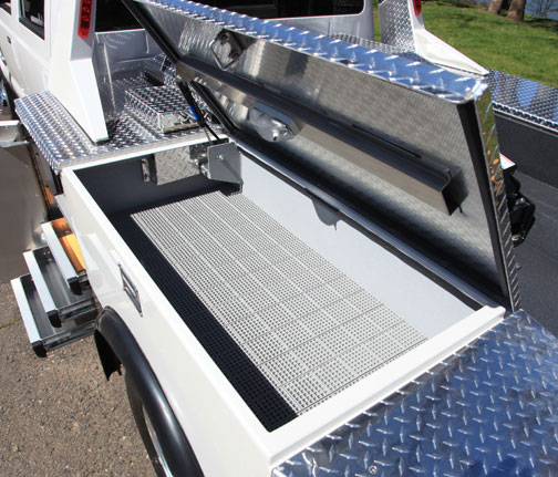 F-450 F-550 Ford RV Totter by Highway Products.