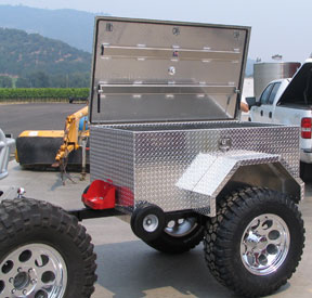 SMALL TRAILERS MADE OF ALUMIUM