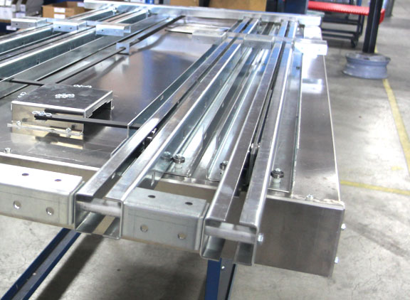 cargo slide, platform slide, bedslide